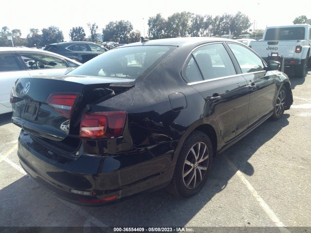 3VWDB7AJ8HM276590 Volkswagen Jetta 1.4t Se
