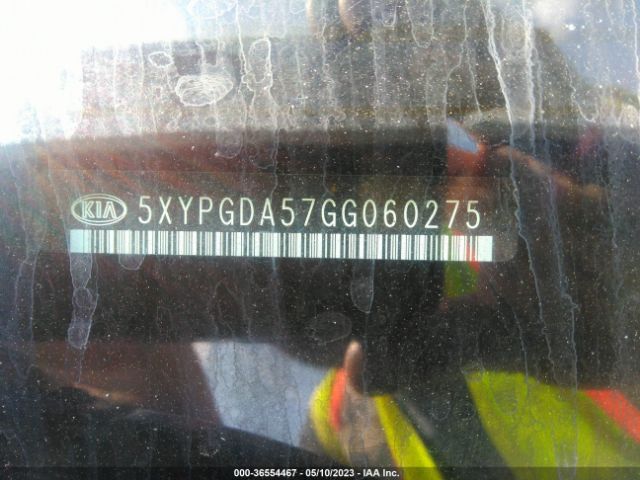 5XYPGDA57GG060275 KIA SORENTO LX
