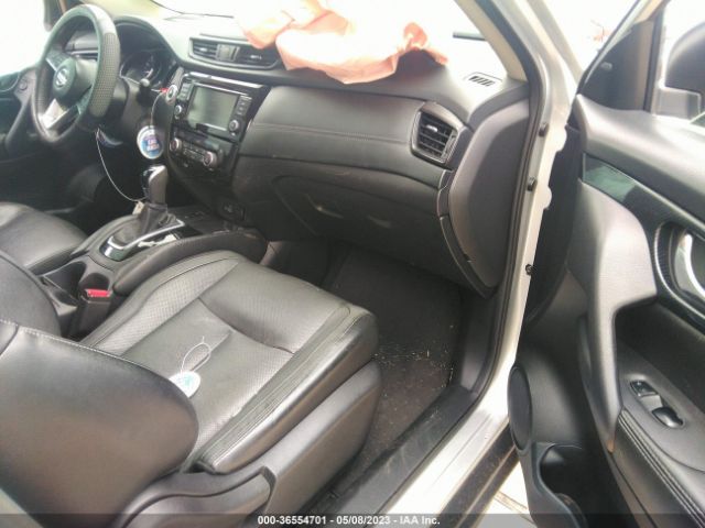 JN8AT2MT1JW468205 Nissan Rogue Sl