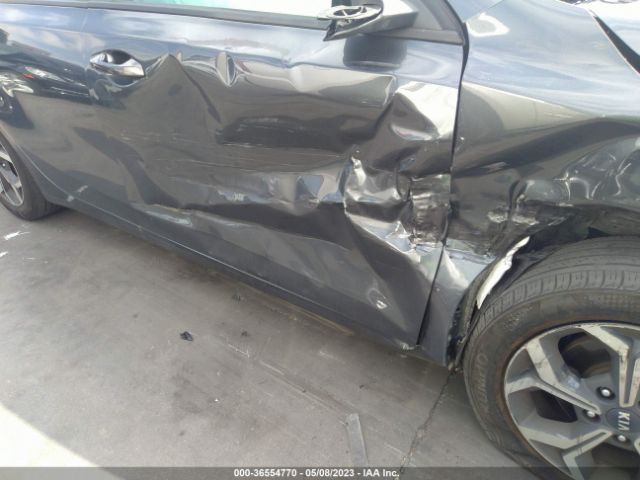 3KPF24AD6ME380875 KIA Forte Lxs
