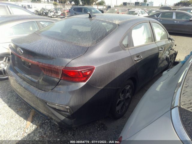 3KPF24AD6ME380875 KIA Forte Lxs