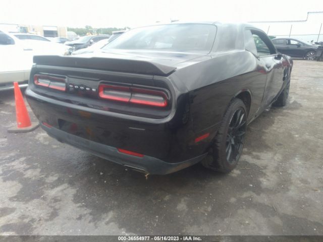 2C3CDZAG8JH280592 Dodge Challenger Sxt Plus