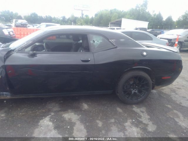 2C3CDZAG8JH280592 Dodge Challenger Sxt Plus
