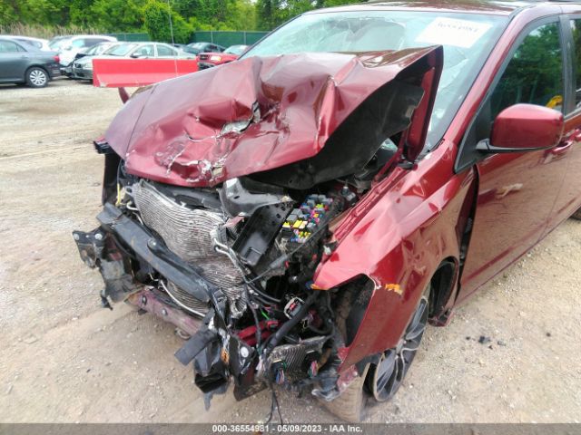 2C4RDGEG1JR341165 Dodge Grand Caravan Gt