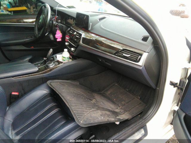 WBAJE7C32HG479316 BMW 5 Series 540i Xdrive