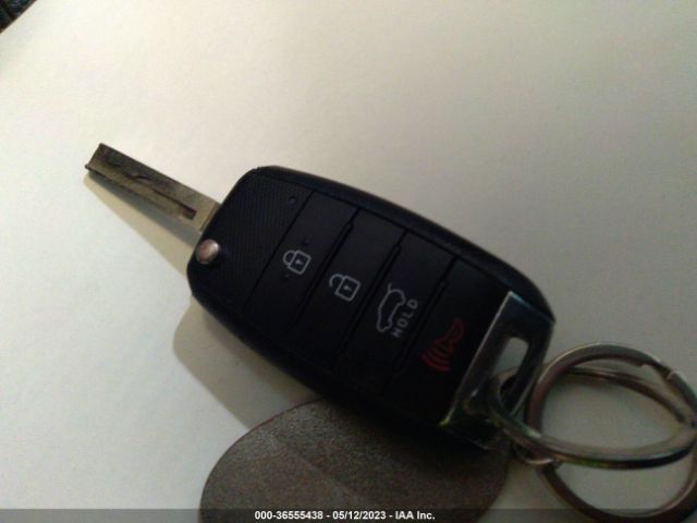 5XYPG4A50KG490741 KIA Sorento Lx V6