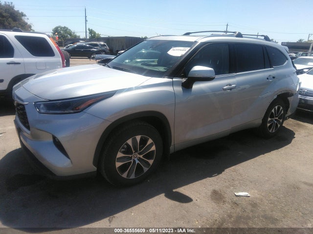 Toyota Highlander Xle 2021 5TDGZRBH4MS110113 Image 2