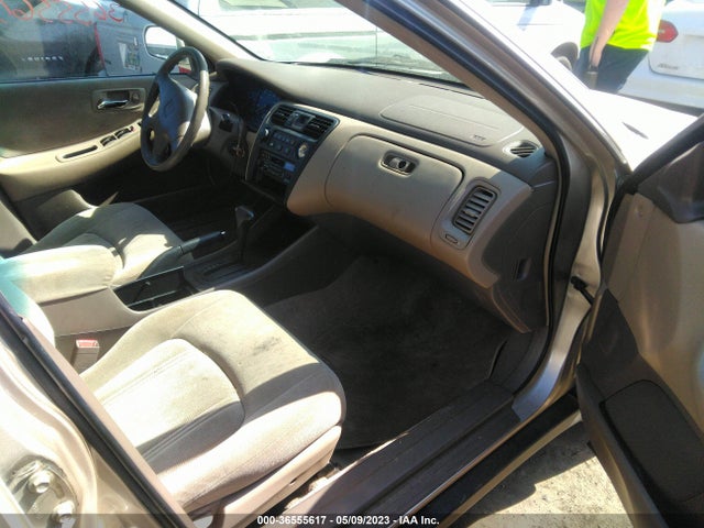 2000 HONDA ACCORD SDN LX VIN: 1HGCG1645YA042101