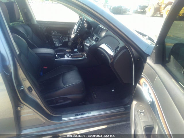 2017 Infiniti Q70, VIN: JN1BY1PR2HM210683
