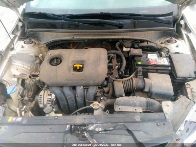 3KPF24AD8KE041211 KIA Forte Lxs