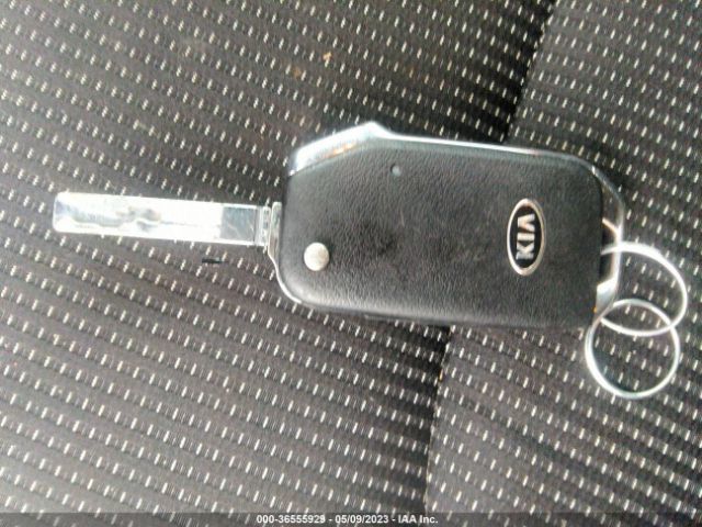 3KPF24AD8KE041211 KIA Forte Lxs