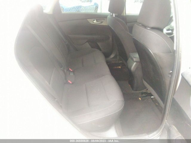 3KPF24AD8KE041211 KIA Forte Lxs