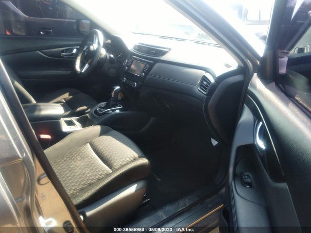 2017 NISSAN ROGUE SV VIN: KNMAT2MV6HP520011