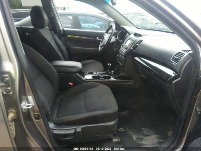 5XYKT3A63EG446889 KIA SORENTO LX