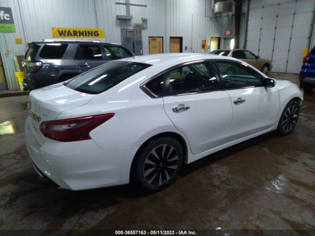 1N4AL3AP0JC212945 Nissan Altima 2.5 Sv