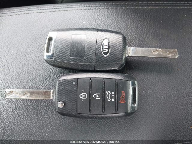5XXGT4L32KG339363 KIA Optima Lx