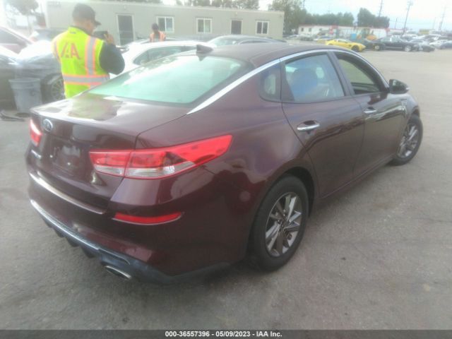 5XXGT4L32KG339363 KIA Optima Lx