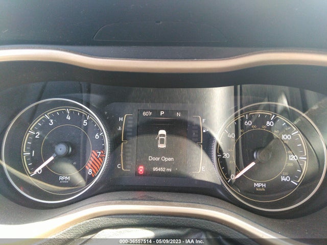 1C4PJMCS0EW285853 Jeep Cherokee Altitude