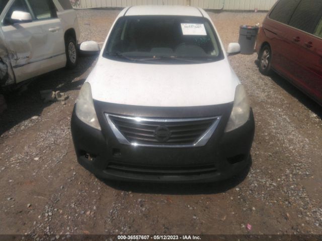 3N1CN7AP1EL864104 Nissan VERSA SV