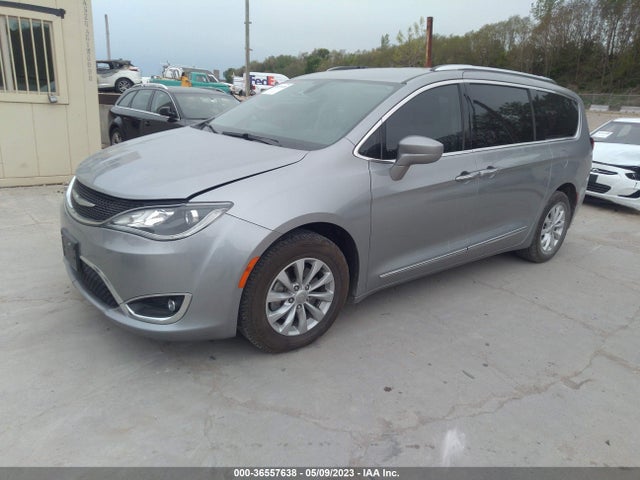 2C4RC1BG0JR120614 Chrysler Pacifica Touring L