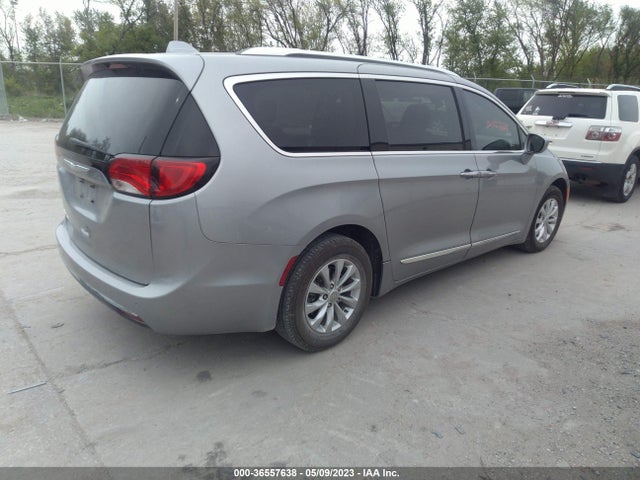 2C4RC1BG0JR120614 Chrysler Pacifica Touring L