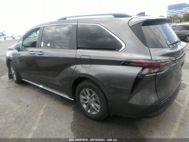 Toyota SIENNA XLE 2023 5TDYRKEC2PS142929 Image 3