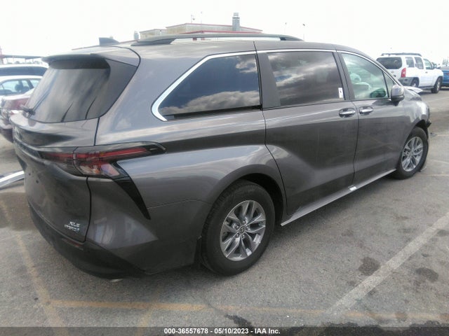 Toyota SIENNA XLE 2023 5TDYRKEC2PS142929 Image 4