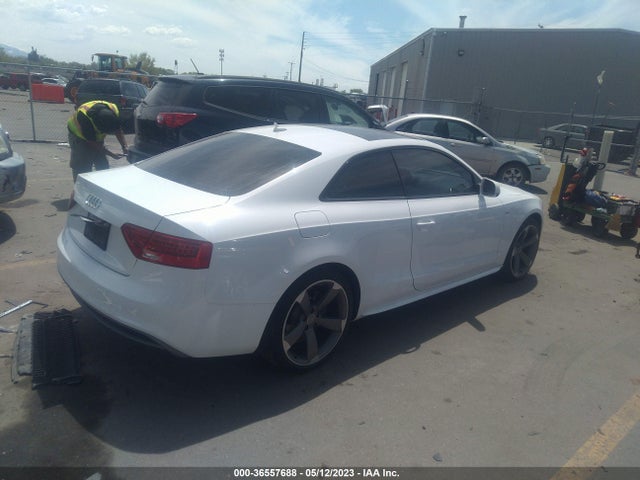 Audi A5 Premium Plus 2015 WAUSFAFR9FA044775 Image 4