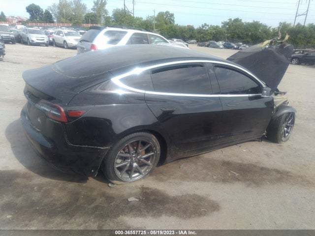 2018 TESLA MODEL 3 5YJ3E1EA8JF136370 Photo 3