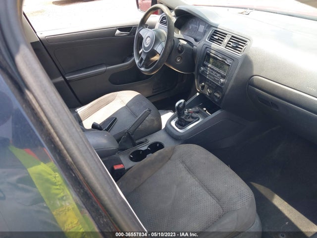3VW2K7AJXEM331446 Volkswagen Jetta Sedan S