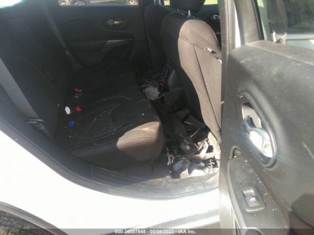 1C4PJLCB0KD143780 Jeep Cherokee Latitude