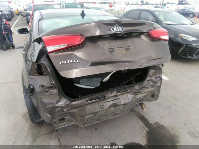 3KPFK4A73HE137086 KIA FORTE LX