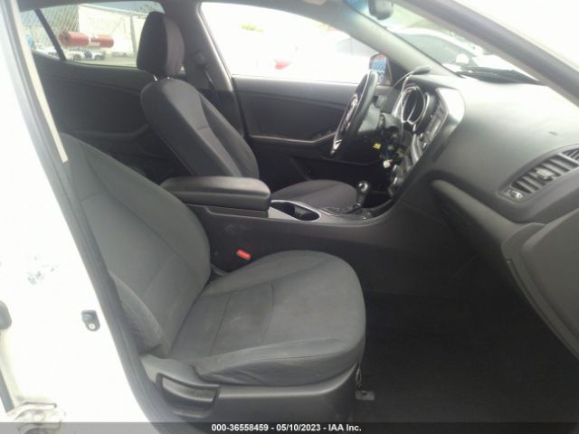 KNAGM4A71F5555070 KIA Optima Lx