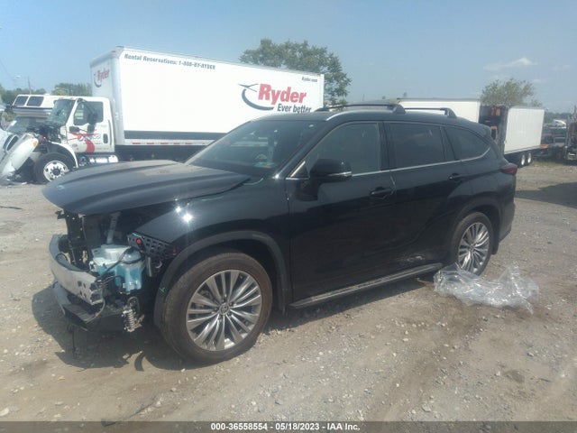Toyota Highlander Platinum 2022 5TDFZRBH5NS193449 Image 2