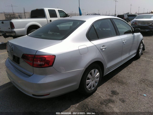 3VW1K7AJ4FM278627 Volkswagen Jetta Sedan 2.0l S
