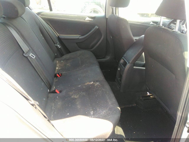 3VW1K7AJ4FM278627 Volkswagen Jetta Sedan 2.0l S