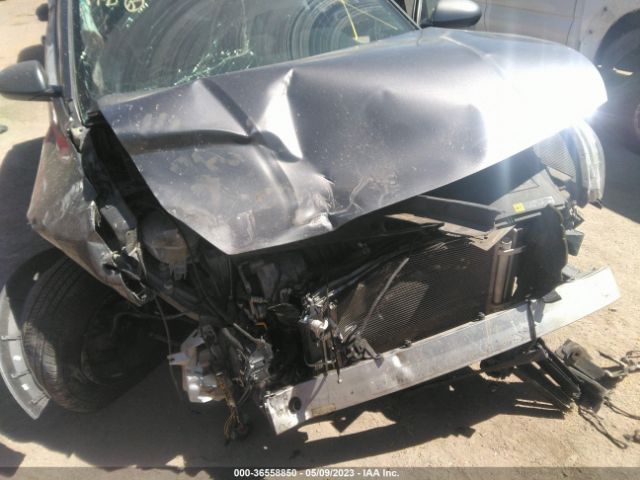 KNDCB3LC6J5150293 KIA NIRO LX