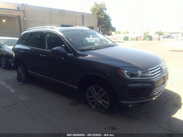 2016 Volkswagen Touareg, VIN: WVGEF9BP5GD010816