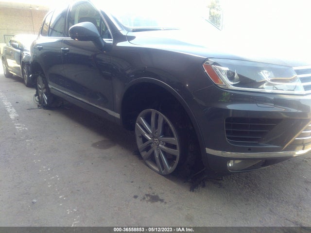 2016 Volkswagen Touareg, VIN: WVGEF9BP5GD010816