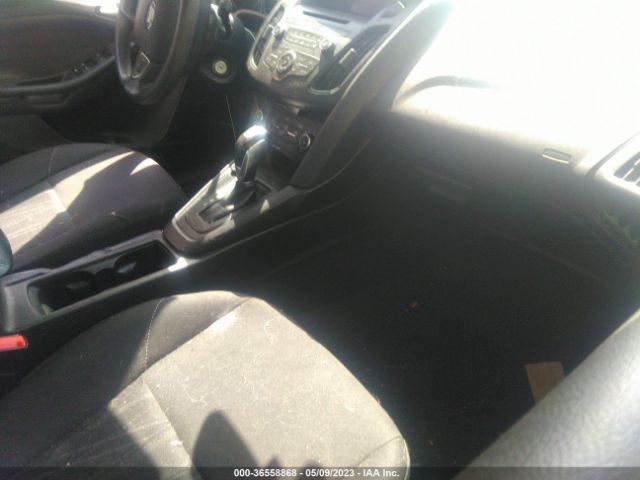 1FADP3F24GL302025 Ford FOCUS SE