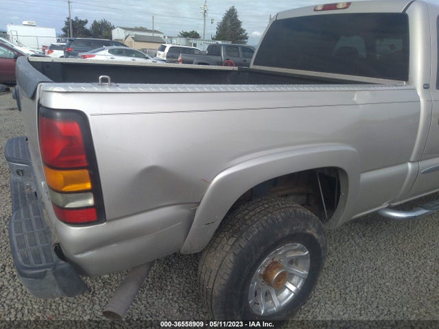 2004 GMC SIERRA 2500HD SLE VIN: 1GTHC232X4F266521