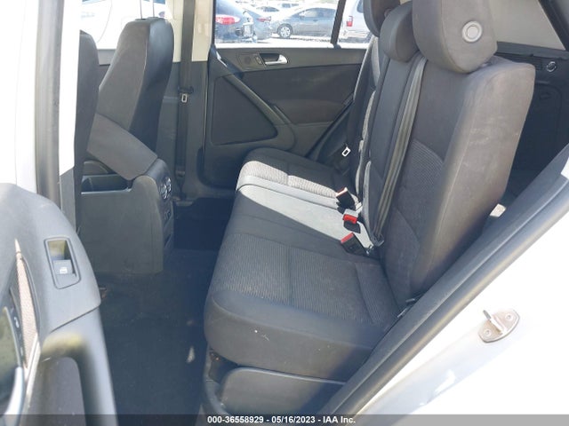 WVGAV3AXXEW587889 Volkswagen TIGUAN S