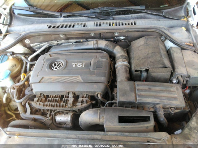 3VWD17AJ1FM427642 Volkswagen Jetta Sedan 1.8t Sport