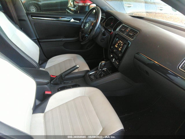3VWD17AJ1FM427642 Volkswagen Jetta Sedan 1.8t Sport