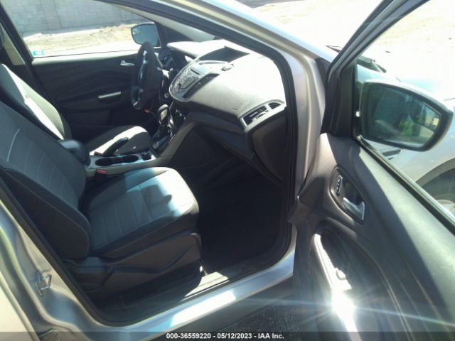 1FMCU0GX2EUC94159 Ford ESCAPE SE