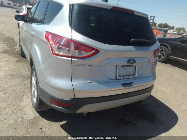 1FMCU0GX2EUC94159 Ford ESCAPE SE