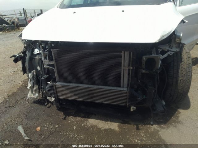 1FMCU0GX7FUC36615 Ford ESCAPE SE