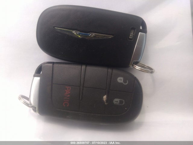 Chrysler 300 Touring 2018 2C3CCAAG0JH216602 Image 11