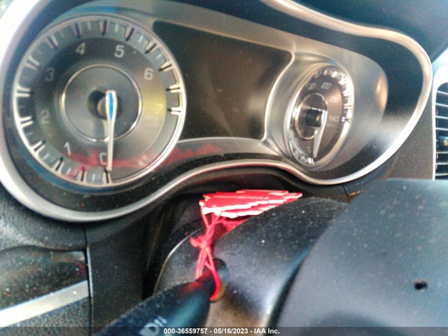 Chrysler 300 Touring 2018 2C3CCAAG0JH216602 Image 7