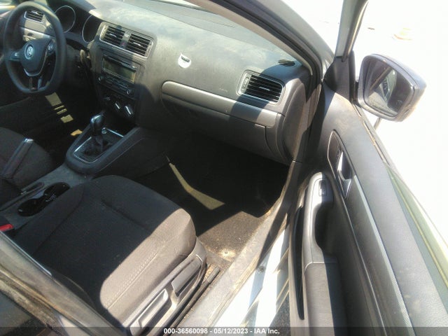 3VWD17AJ3FM211081 Volkswagen Jetta Sedan 1.8t Se